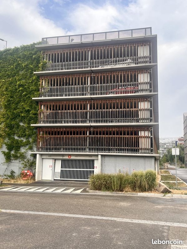 Parking 10 m² · à Strasbourg · 10 m² · 71 €/mois