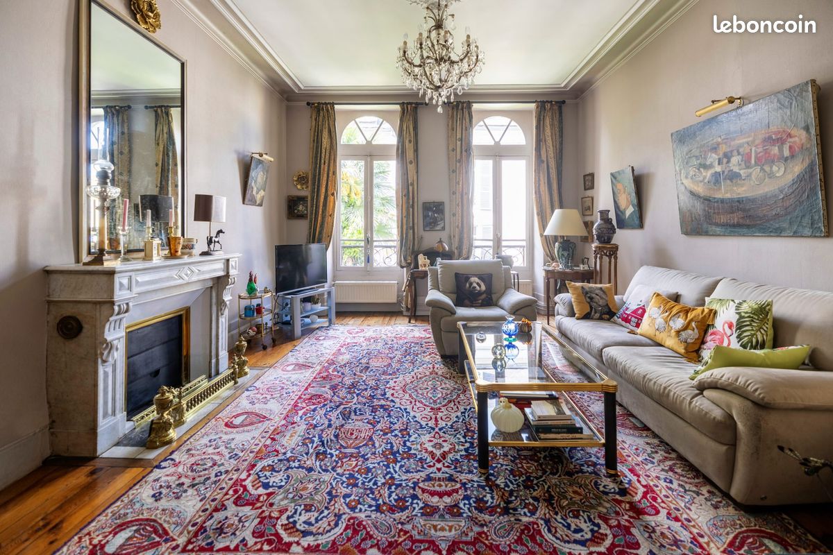 Appartement 4 pièces 154 m² · à Pau · 154 m² · 249 000 €