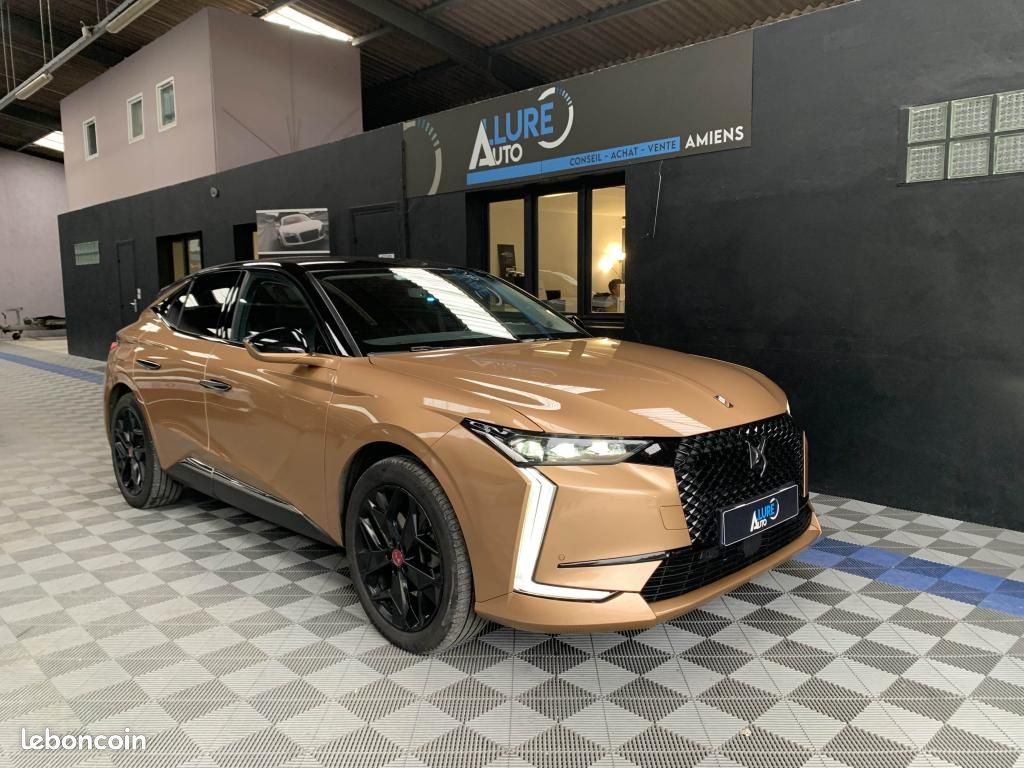 DS DS4 E-Tense - 225 Performance Line + / Caméra de recul/ CarPlay (image 1)
