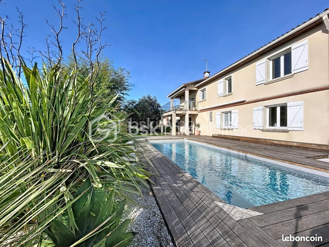 Maison 6 pièces 157 m² · à Rouffiac-Tolosan · 157 m² · 495 000 €