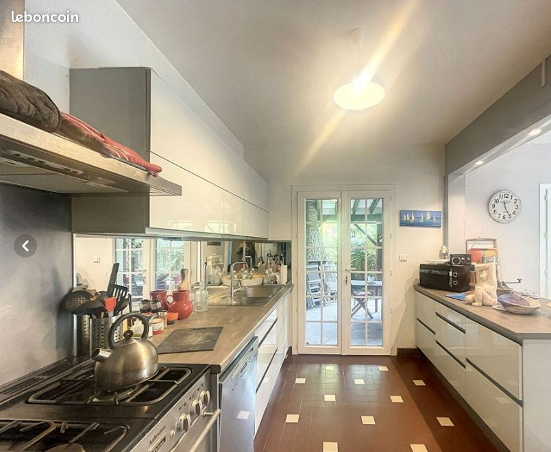 Maison a louer pessac - 7 pièce(s) - 148 m2 - Surfyn