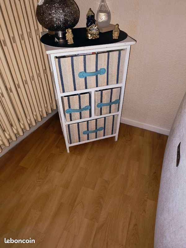 Petit meuble (image 1)