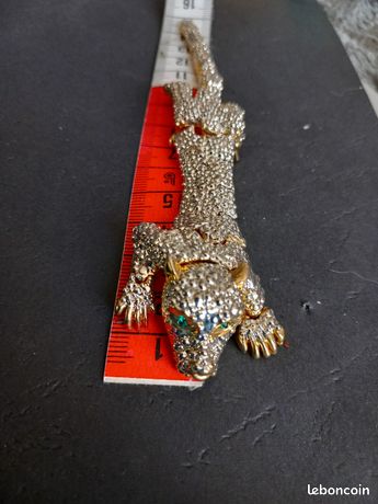 Broche Vintage Framboisine Paris En Forme De Panthère – Pièce Unique Et Rétro