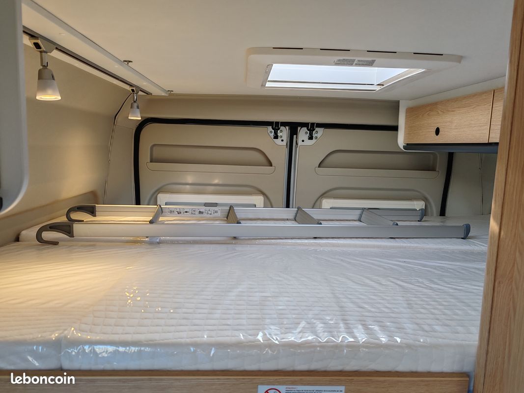 CAMPING-CAR FOURGON SUNLIGHT CLIFF 601 Adventure, Fiat Ducato 2.2l 140Ch BVA, 4 PLACES COUCHAGES, 4 PLACES CG, BOITE AUTO, LITS SUPERPOSES, CHAUFFAGE DIESEL (image 8)