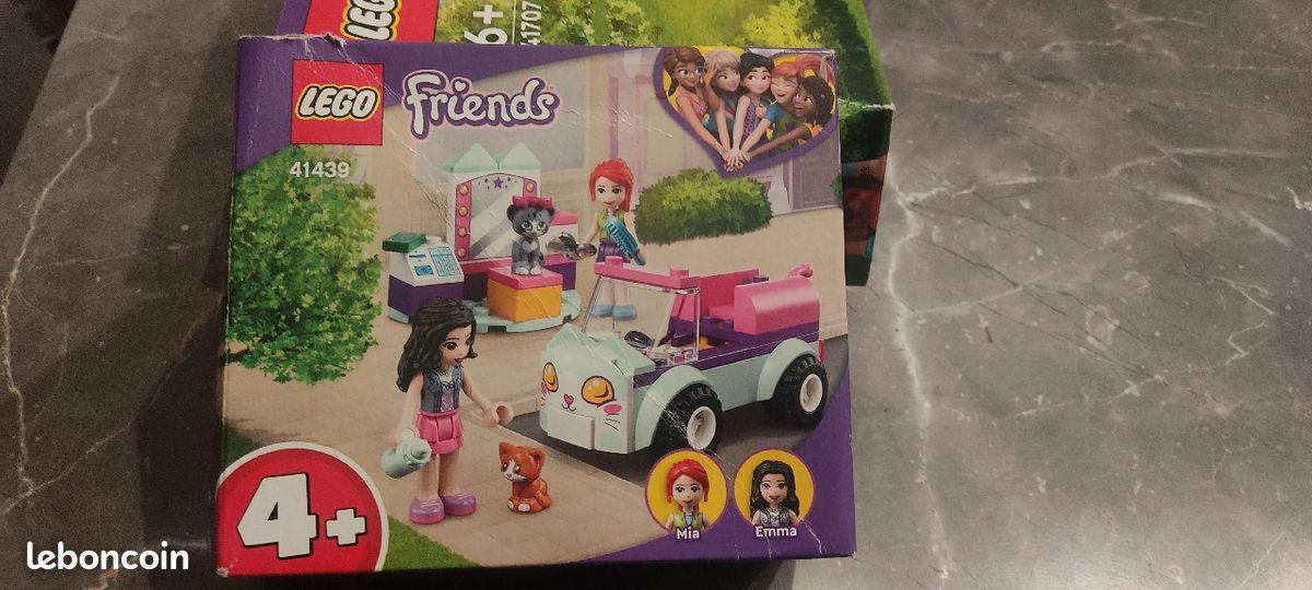 Lego Friends (image 1)