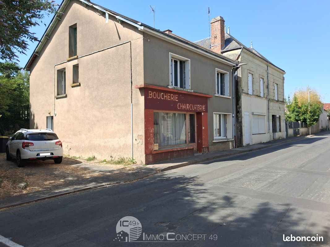 Maison 6 pièces 150 m² · à Doué-en-Anjou · 150 m² · 97 800 €
