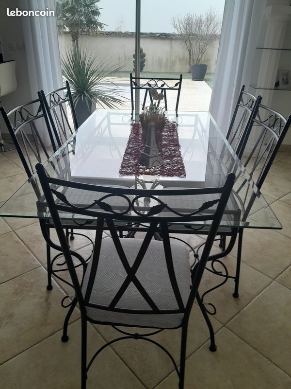 Table de salon et 6 chaises fer forge (image 1)