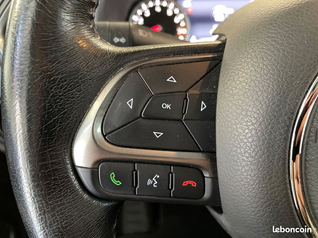 Jeep Renegade Limited FWD 150Cv/3EME MAIN/MOTEUR A CHAINE/CARPLAY/CAMERA DE RECUL/FEUX LED (image 18)