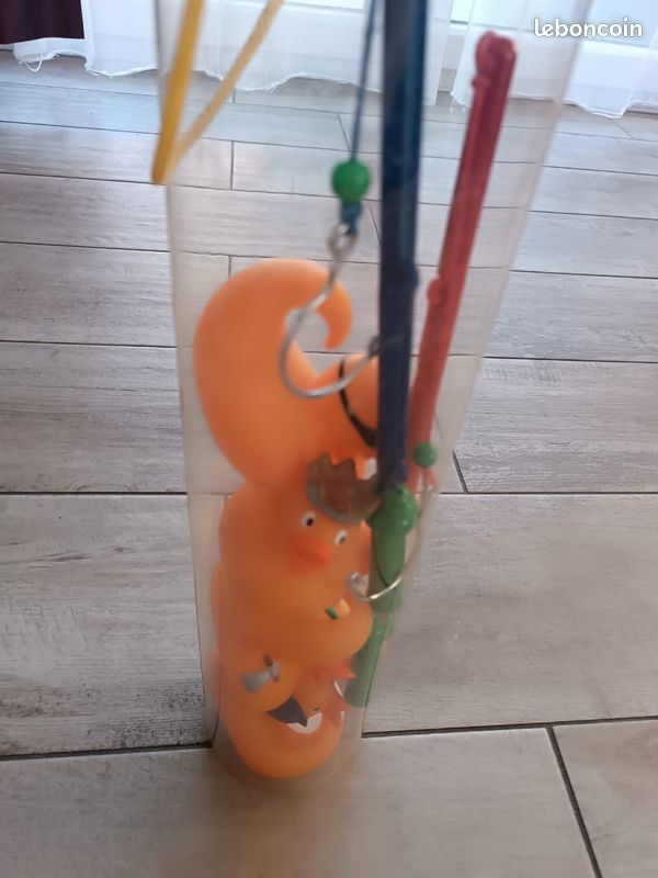 Canard plastique pour pêche au canard (image 1)