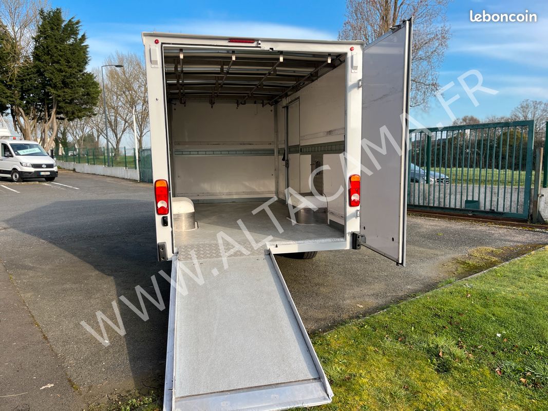 19 990 HT - RENAULT MASTER L3H2 17m3 130CV PORTE LATERALE BLANCHISSERIE RAMPE TRANSPORT DE LINGE - PAROIES LAVABLES (image 2)