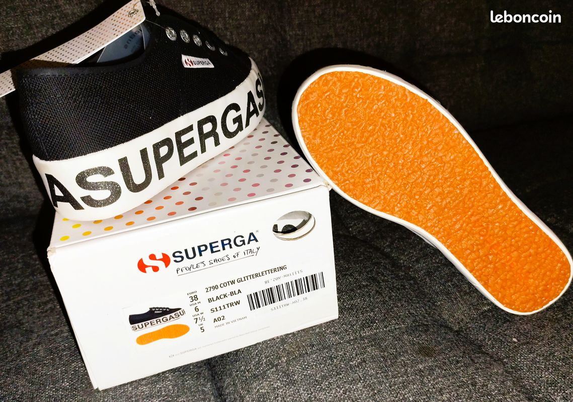 Chaussures Superga plateforme noires logo XL Taille 38 (image 2)