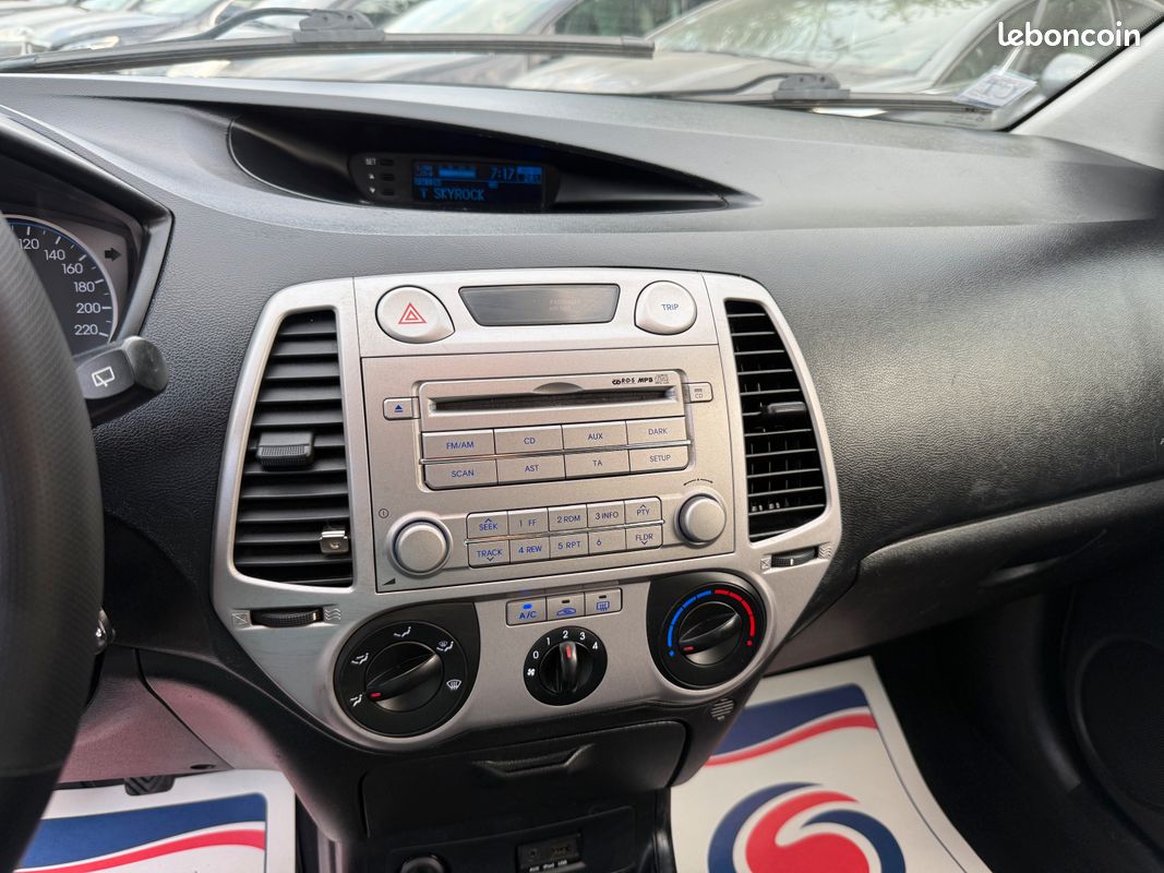 Hyundai i20 / 1.4 CRDi 90Ch / 6 Vitesses / Série WAVE / 133 481Kms / Clim / Jantes (image 6)