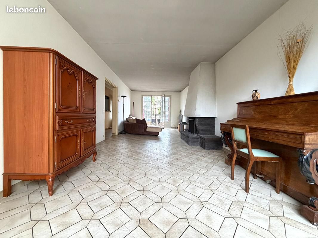 Maison 8 pièces 157 m² · à Maisons-Alfort · 157 m² · 695 000 €