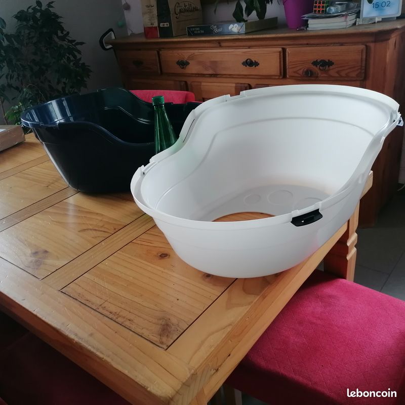 Bac à litière ouverture par le haut pour chat modèle TRIXIE bleu foncé blanc nacré 63 × 42 × 49 cm (image 3)