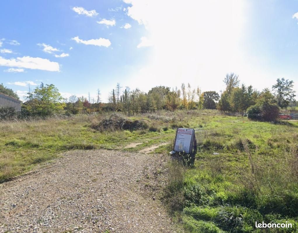 Terrain 636 m² Viterbe · 51 000 €