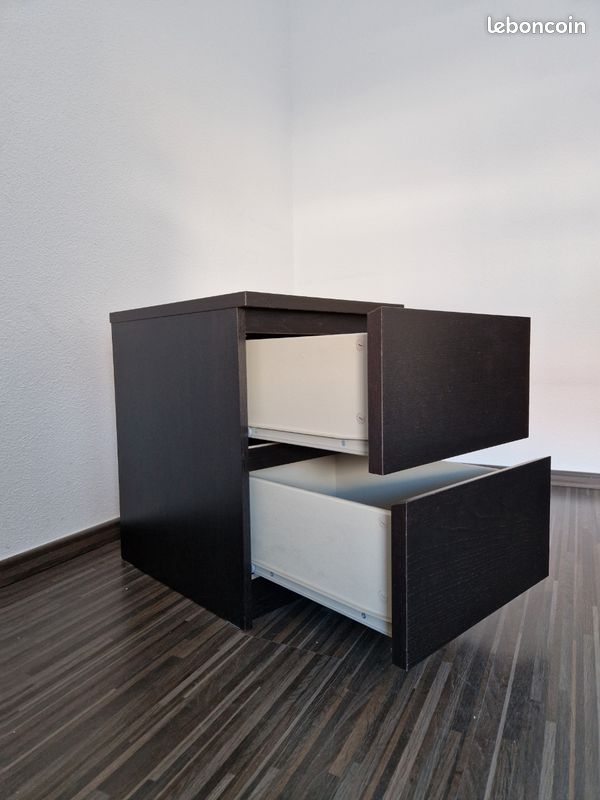 Petite commode ou table de nuit (image 2)
