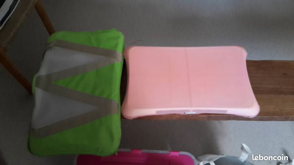 Console + plateau WII FIT + housse de protection sac pour emporter le plateau+ disque dur (image 2)