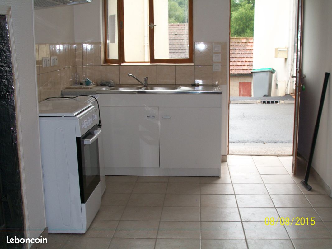 Maison 2 pièces 40 m² · à Paray-le-Frésil · 40 m² · 385 €/mois
