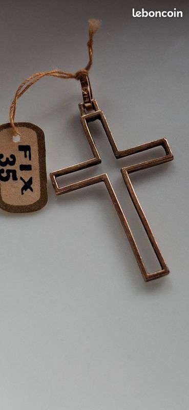 Ancienne broche religieuse :  Vierge Marie  Art Déco en
