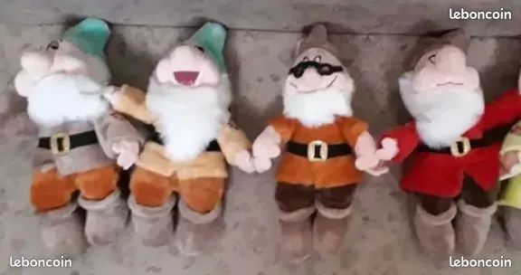 Peluches Disney – Blanche Neige & Nains / Winnie l'Ourson (Neuf & Excellent état) (image 3)