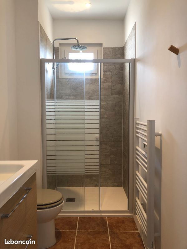 Gite 3 personnes avec jardin privatif et piscine (image 8)