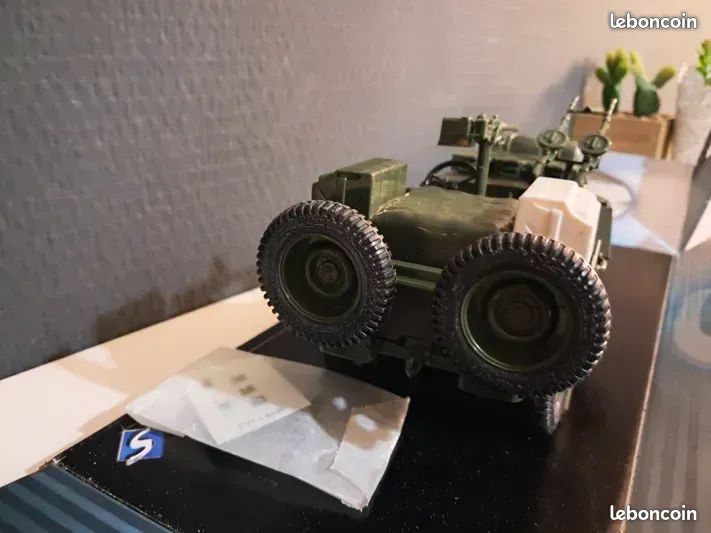 Jouet ancien solido militaire renault 4X4 203