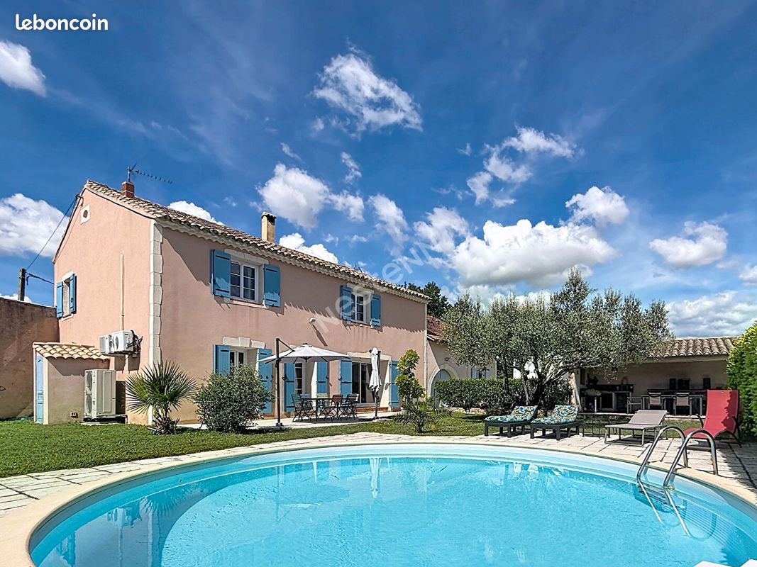Maison 6 pièces 179 m² · à Camaret-sur-Aigues · 179 m² · 399 500 €
