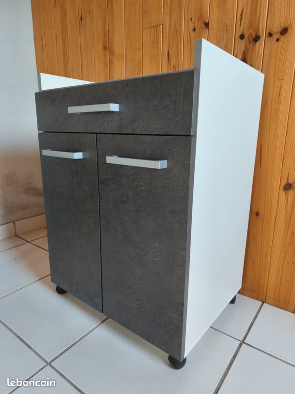 Petit meuble sur roulettes (image 3)