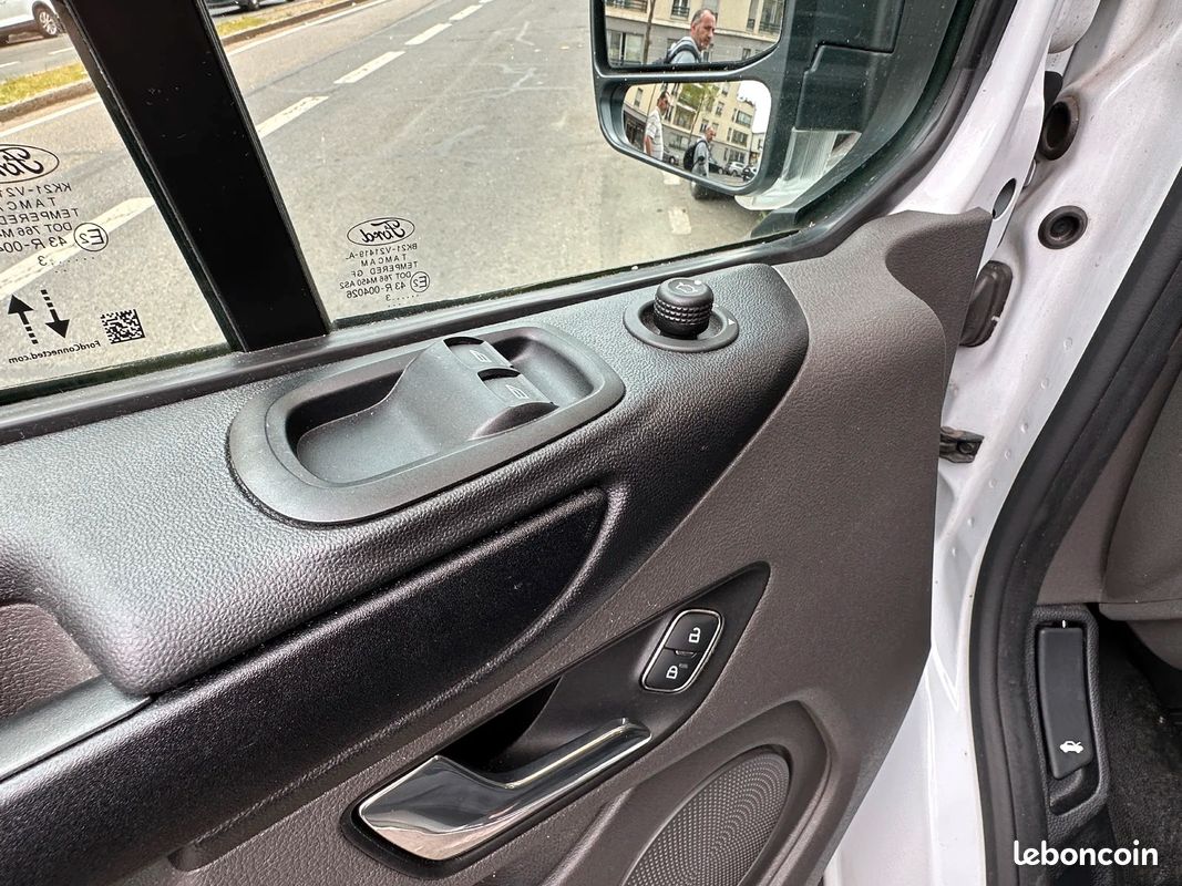 FORD TRANSIT CUSTOM KOMBI 340 L2H1 2.0 EcoBlue 130 Trend Business TPMR CG 28880 (image 19)