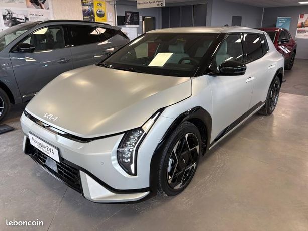KIA Ev4 2025