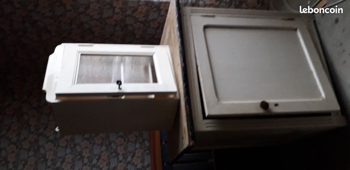 Petite armoire de pharmacie et placard (image 3)