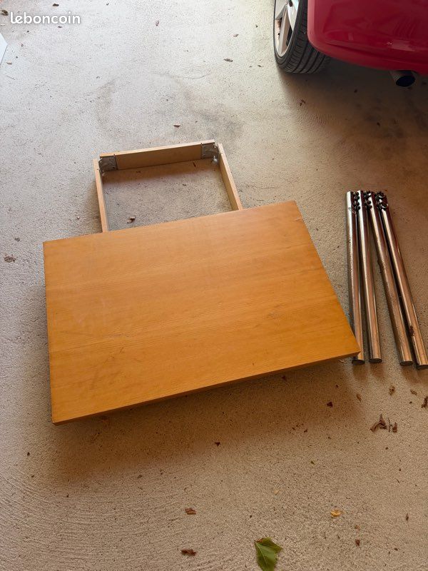 Table (image 3)