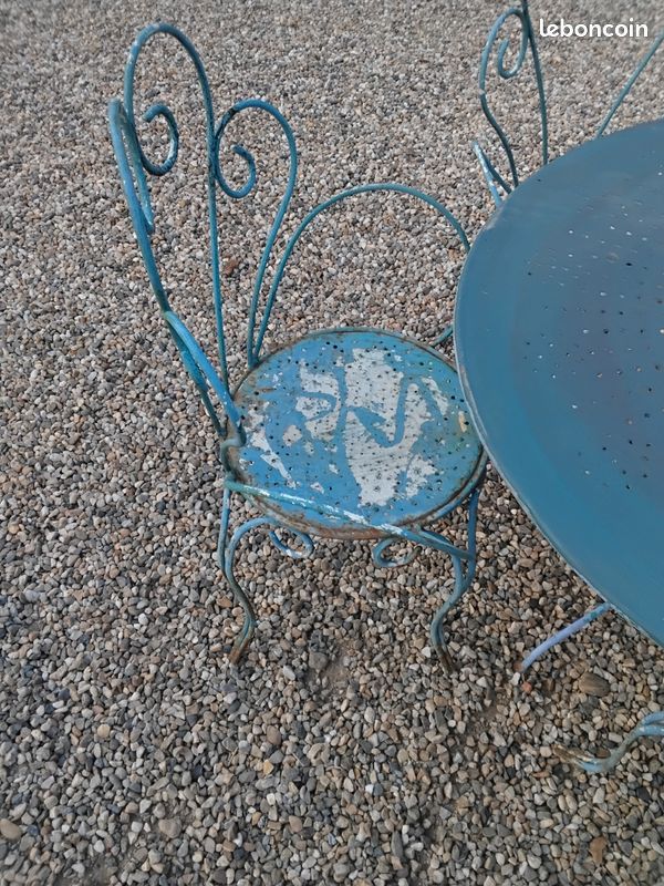 A vendre salon de jardin ancien (image 3)