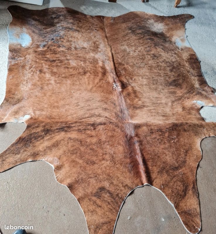 Tapis peau de bete véritable (image 2)
