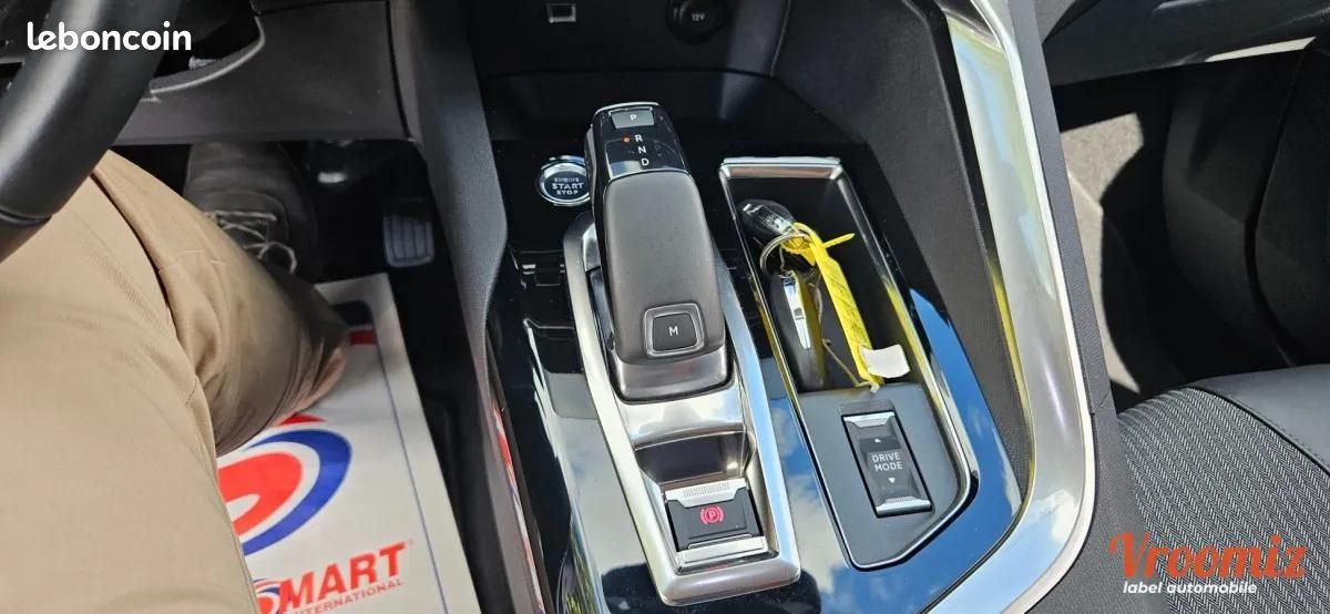 Peugeot 3008 GENERATION-II 1.5 BLUEHDI 130 ALLURE EAT BVA START-STOP (image 22)
