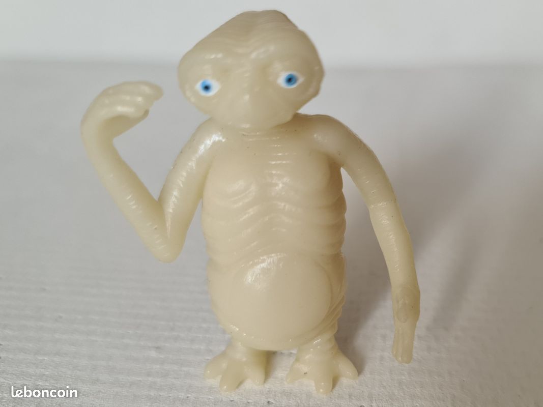 Figurine Articulée ET L'Extra-Terrestre Avec Couverture Blanche