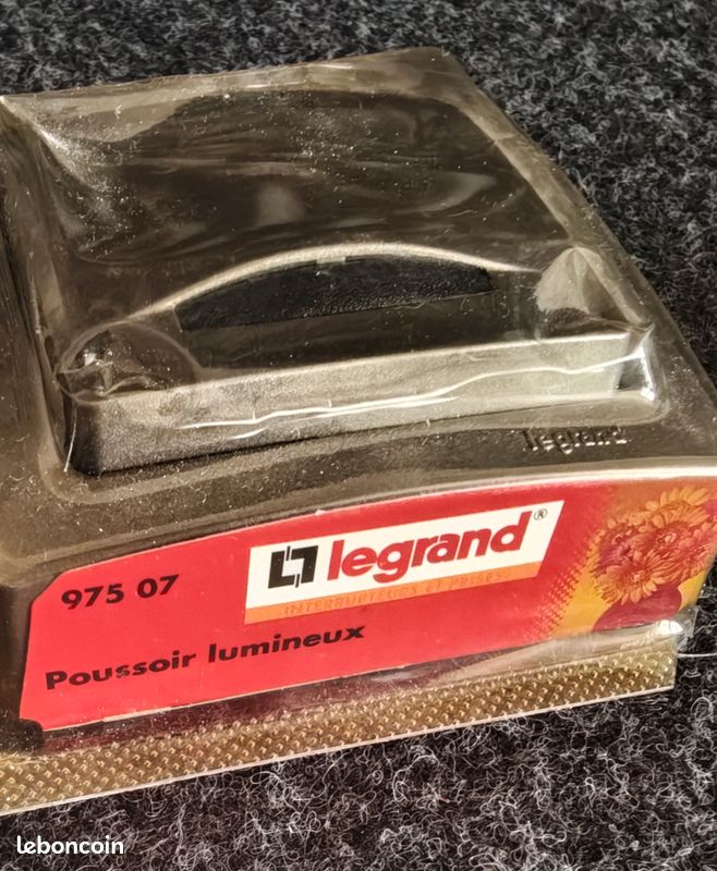 Poussoir Lumineux En Saillie – Couleur Bronze, Ref 97507, Legrand, 1 Pièce