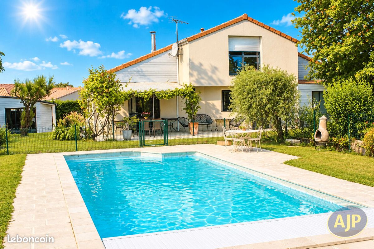 Maison 8 pièces 141 m² · à La Séguinière · 141 m² · 429 500 €