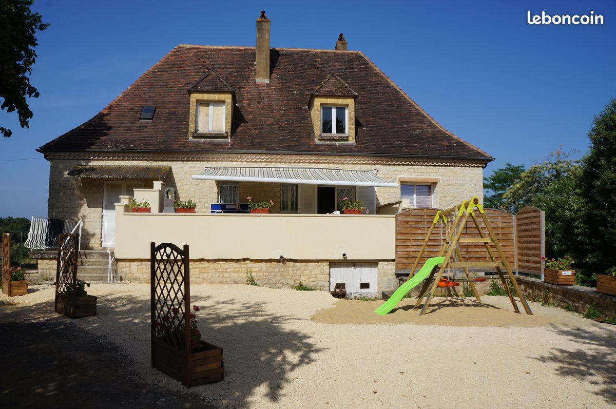 Appartement 3 pièces 50 m² · à Sarlat-la-Canéda · 50 m² · 490 €/mois