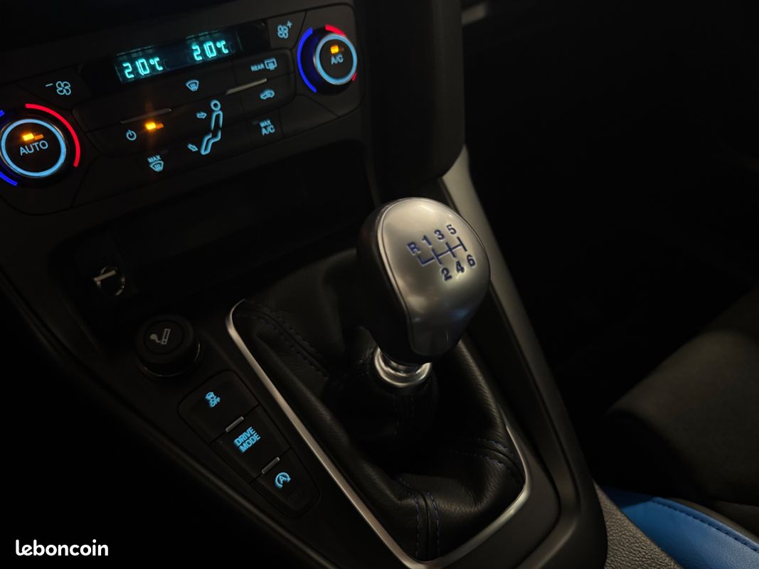 Ford focus 2.3 350 ch rs last edition / origine fr / entretien constructeur / caméra de recul (image 23)