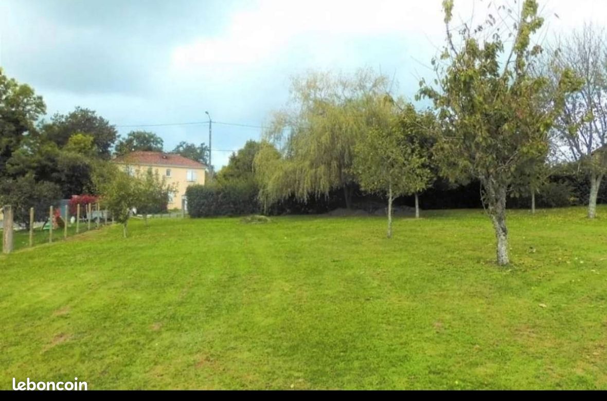 Terrain constructible · à Couzeix · 57 000 €