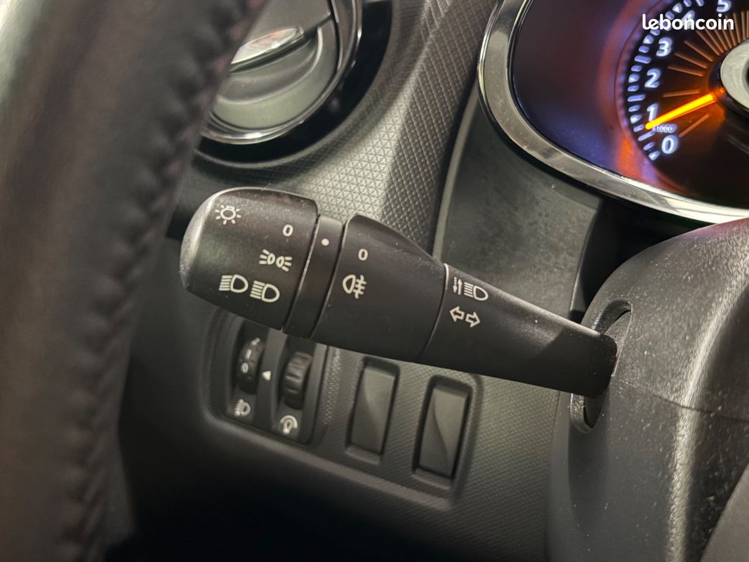 Renault CLIO IV Dynamique 1.2 73ch REGULATEUR - GPS - BLUETOOTH (image 36)