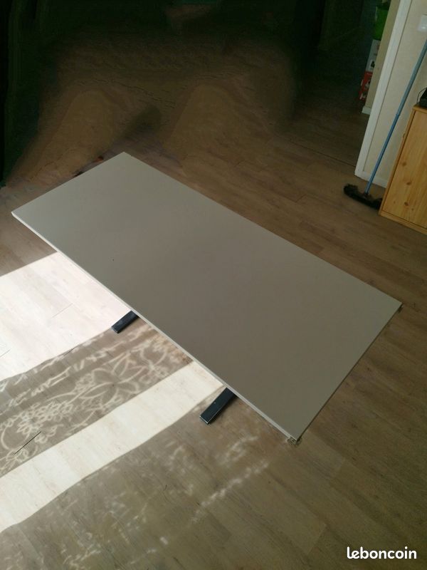 Table (image 1)