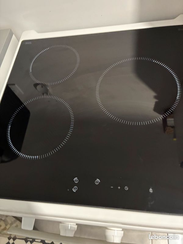 Cuisinière induction four pyrolyse BRANDT (image 3)