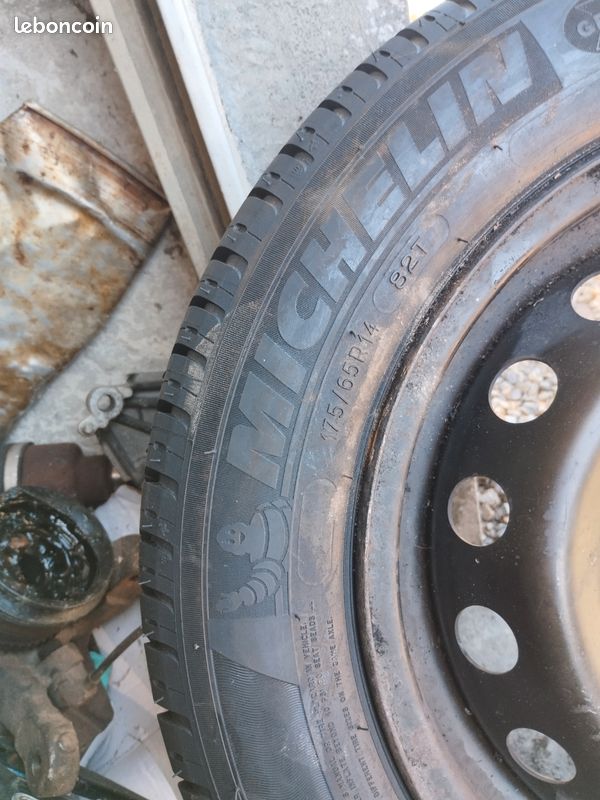 22 pneus Michelin neuf 175.65.R14 82T (image 3)