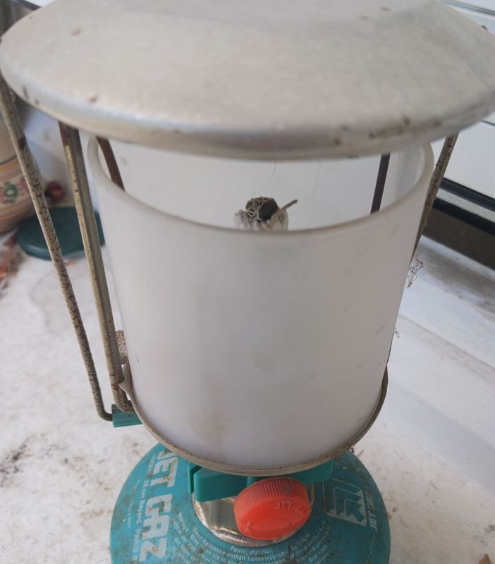 Ancienne lampe camping gaz au gaz - Équipement caravaning