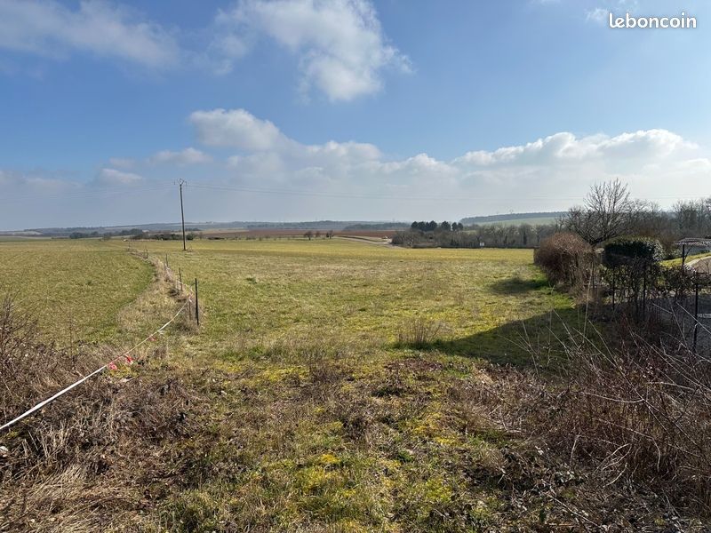 Terrain 1 462 m² Prenois · 110 000 €