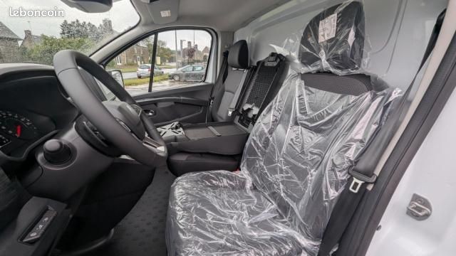 Renault Trafic FOURGON DCI 150 L2H1 3T AUTO ADVANCE (image 4)