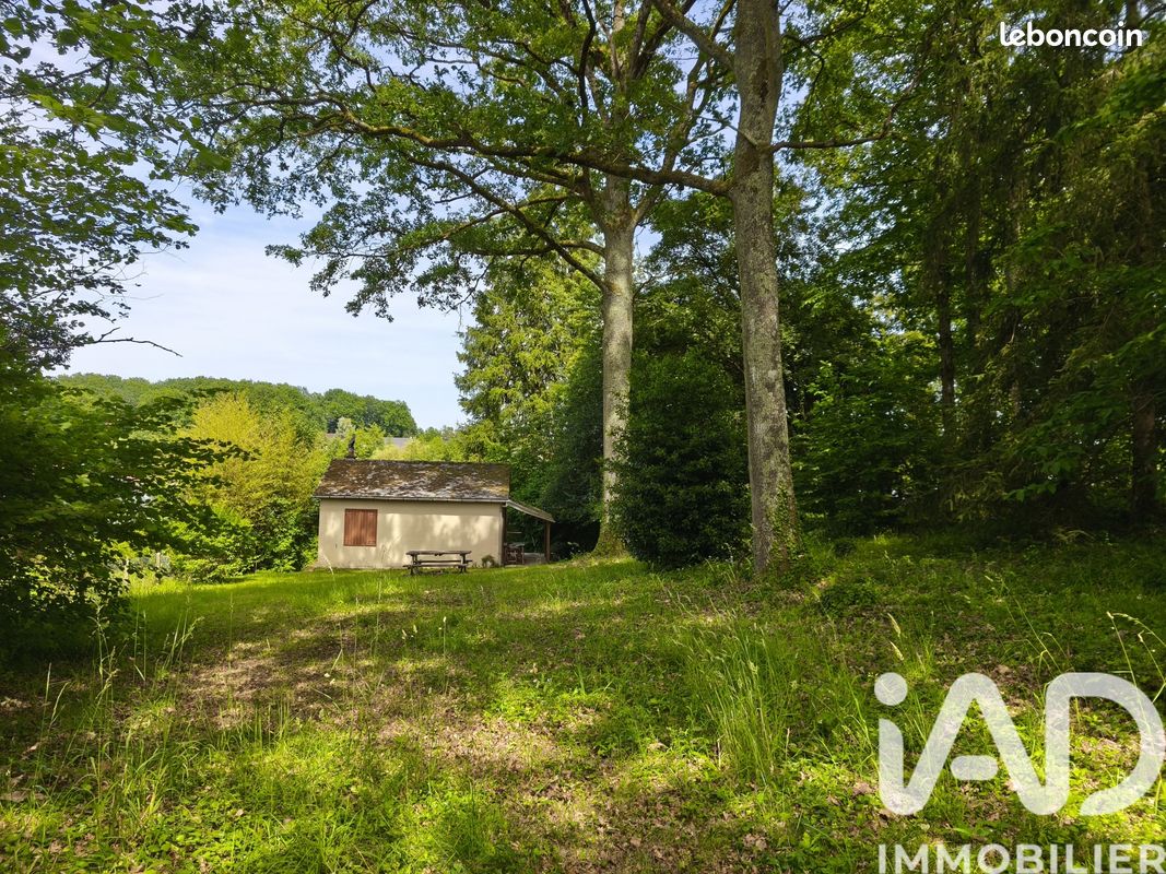 Terrain 1330 m² Saint-Antoine-du-Rocher (image 2)