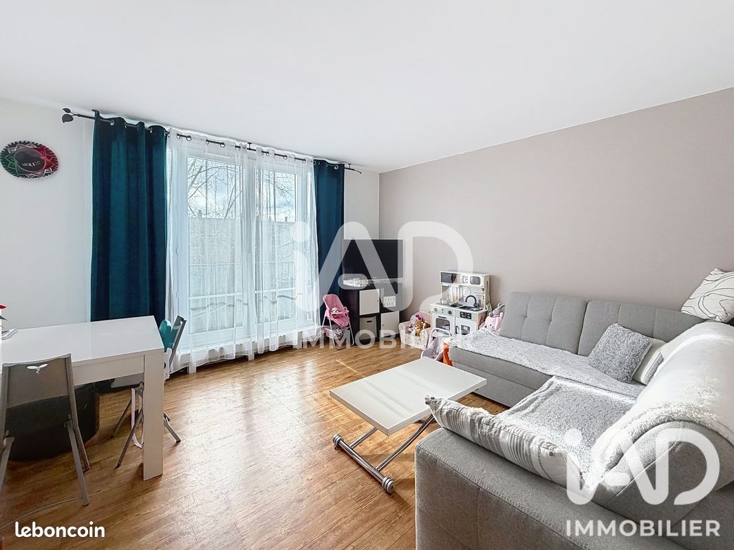 Appartement 3 pièces 60 m² · à Neauphle-le-Château · 60 m² · 1 250 €/mois